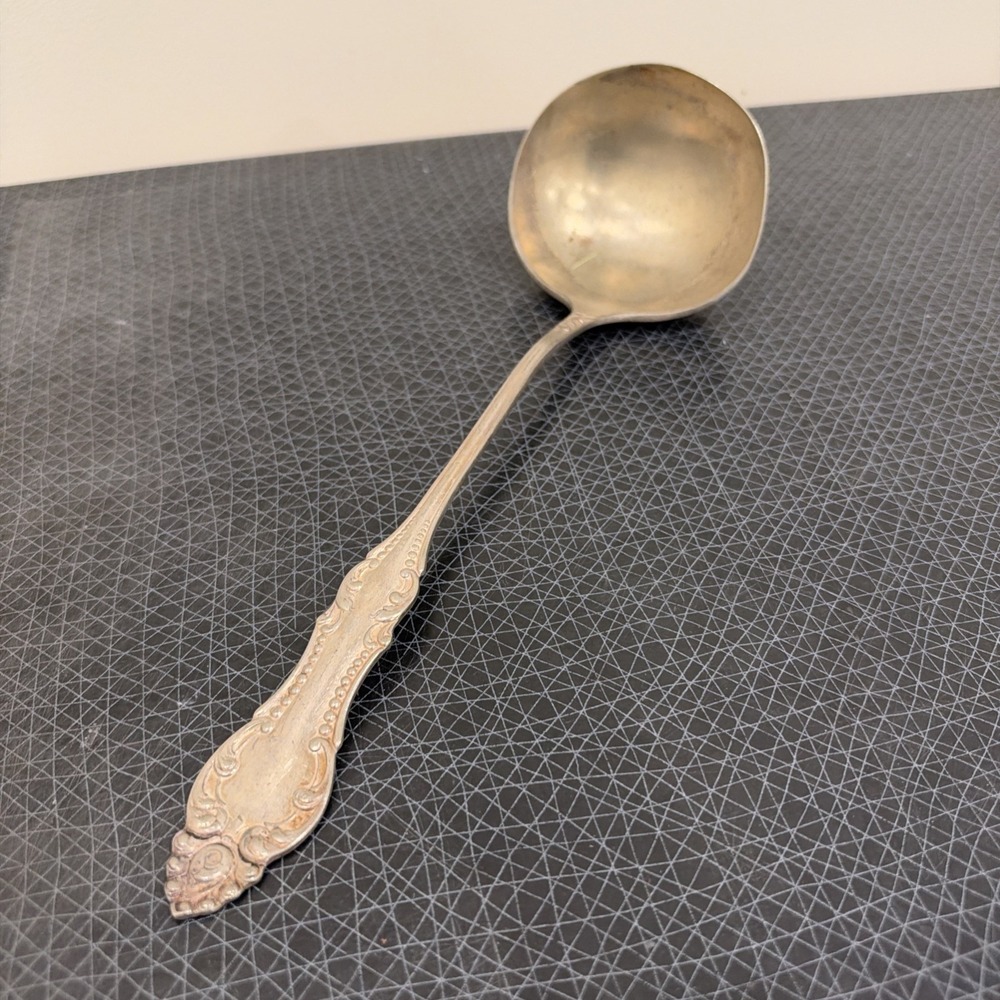 1847 Rogers Bros VINTAGE Ornate PATTERN SOUP LADLE 11 1/2" no monogram A3